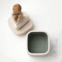 Willow Tree Kindness Girl With Cat Figurine Keepsake Box -Hallmark popular shop Kindness Girl Figurine Keepsake Box 28178 02