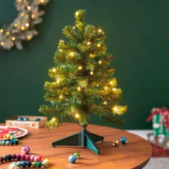 Hallmark Miniature Evergreen Pre-Lit Christmas Tree, 18.75" 7 Hallmark Miniature Evergreen Pre-Lit Christmas Tree, 18.75" -Hallmark popular shop Miniature Green PreLit Christmas Tree 2499QSB6253 02