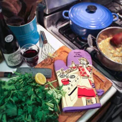 Blue Q Oops, I'm Drunk Oven Mitt -Hallmark popular shop Oops Im Drunk Oven Mitt WW120 03