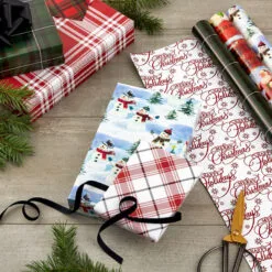 Hallmark Christmas Classics 3-Pack Reversible Wrapping Paper Assortment, 120 Sq. Ft. -Hallmark popular shop Santa and Plaids Assorted Reversible Gift Wrap 5JXW1070 02